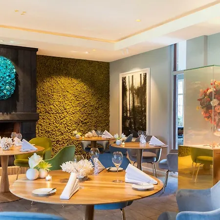 Restaurant Merlet Hotel 4*