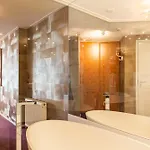 Restaurant Merlet מלון 4*