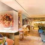Restaurant Merlet מלון